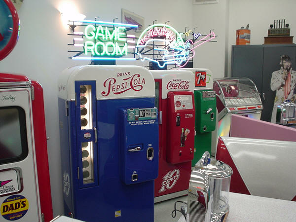 Hershey Game Room Expo Restored Soda Machine