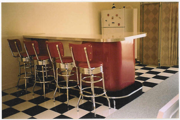 Bars and Booths